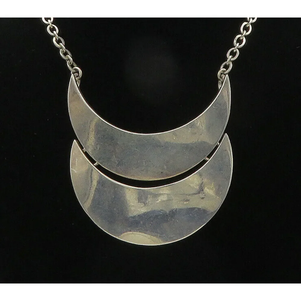 925 Sterling Silver Vintage Shiny Crescent Shaped Chain Necklace NE3456 - Picture 1 of 5